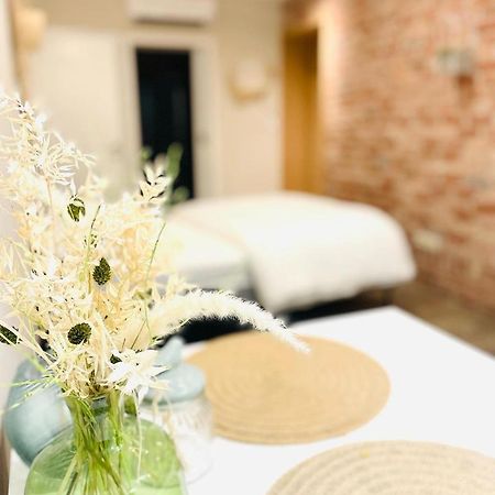 La Petite Halte Bed & Breakfast Comines-Warneton Bagian luar foto