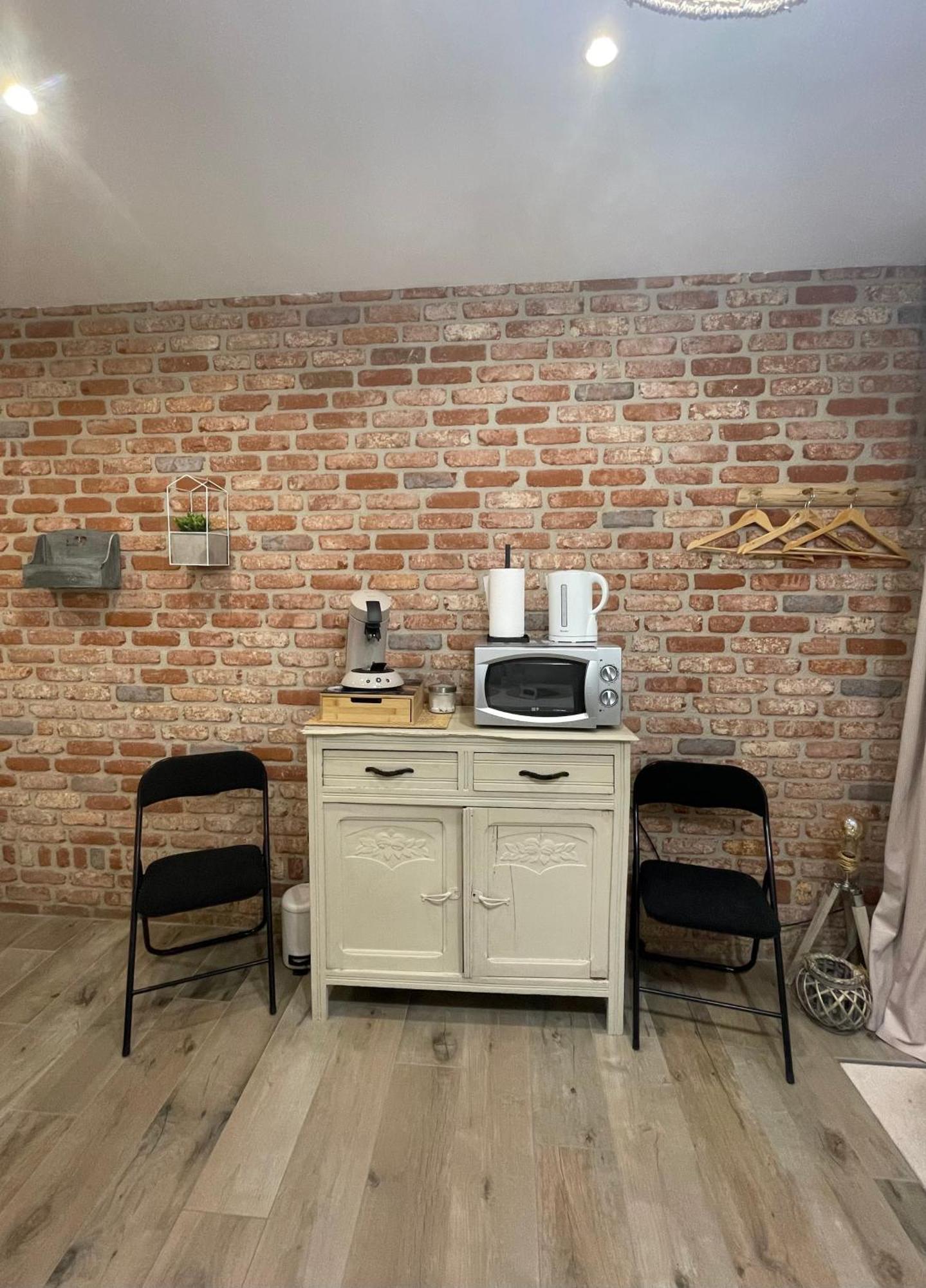 La Petite Halte Bed & Breakfast Comines-Warneton Bagian luar foto